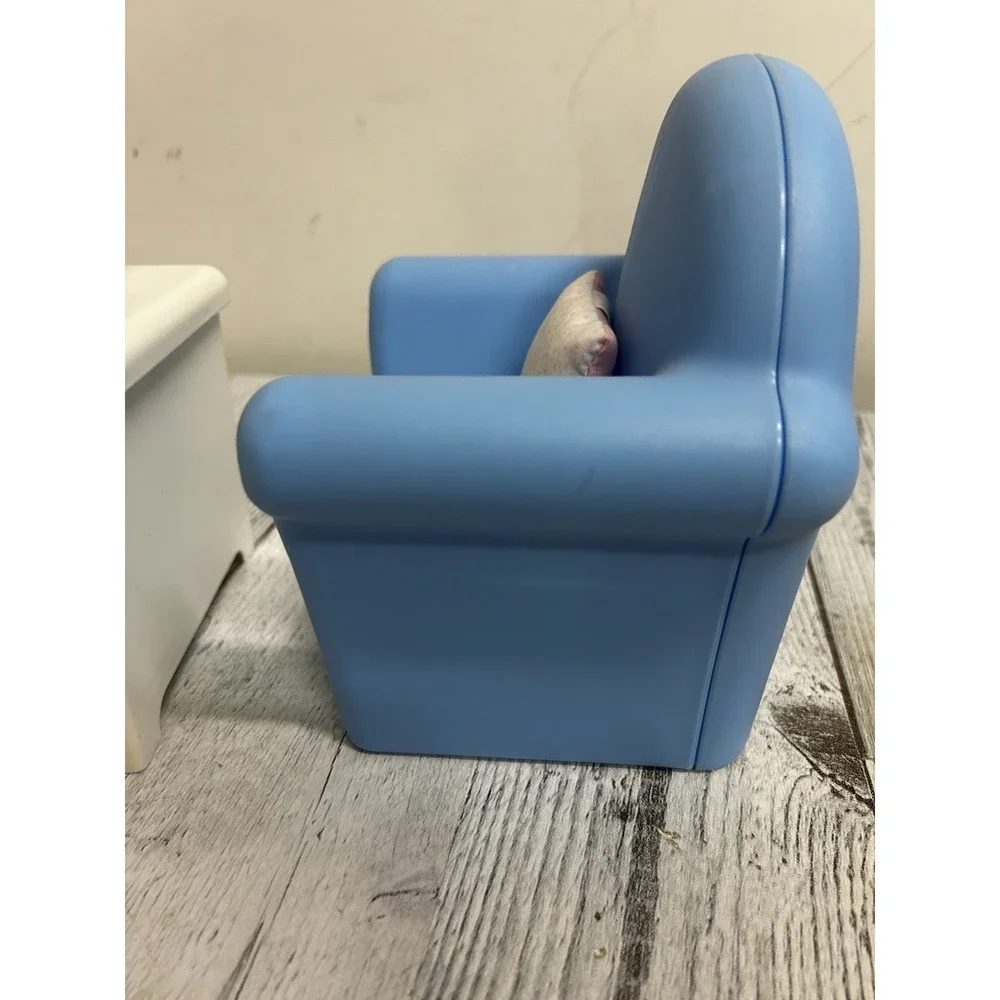 Vintage Little Tikes My Size Barbie Doll House Living Room Chair Tv Stand Pillow